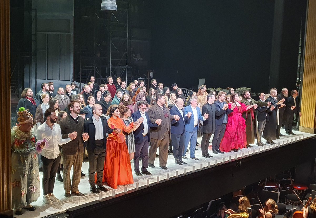 j_boso's tweet photo. Grand succès pour cette #Bohème respectueuse de l'œuvre de Puccini au @TCEOPERA ! @selenezanetti #PenePati @duhamelbaritone @Amina_Edris @guilhem_worms #FrancescoSalvadori @nationaldefce dirigés par #LorenzoPasserini MeS #EricRuf Bravo à tous ! https://t.co/8Yqz0LSYnE