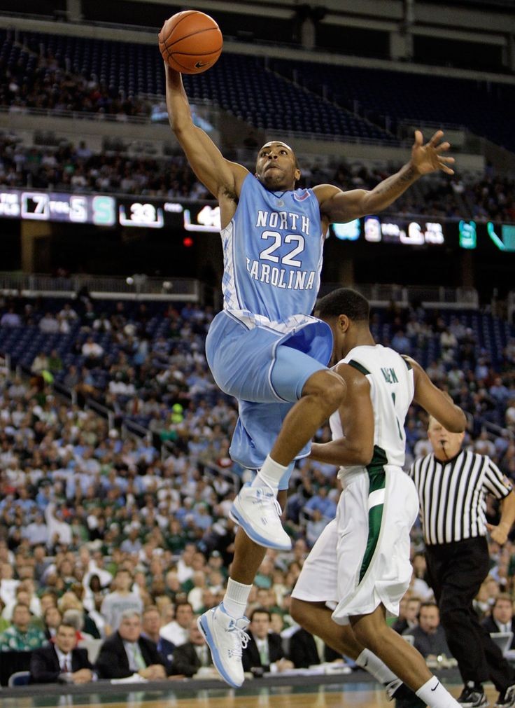 Tar Heel LEGEND Wayne Ellington in the Regular Season Win over Michigan State at Ford Field in Detroit.  #UNCommon #tarheels #GoHeels #ACC #CarolinaFamily #GDTBATH #uncbasketball #UNC #Carolina PHOTO COURTESY OF:  Unknown