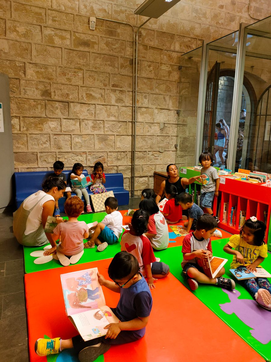 vedrunaangels's tweet photo. Hem passat un bon matí envoltats de contes a la Biblioteca St Pau Sta Creu!! @bibliotequesXBM #intesament https://t.co/op5Z2mGKTM