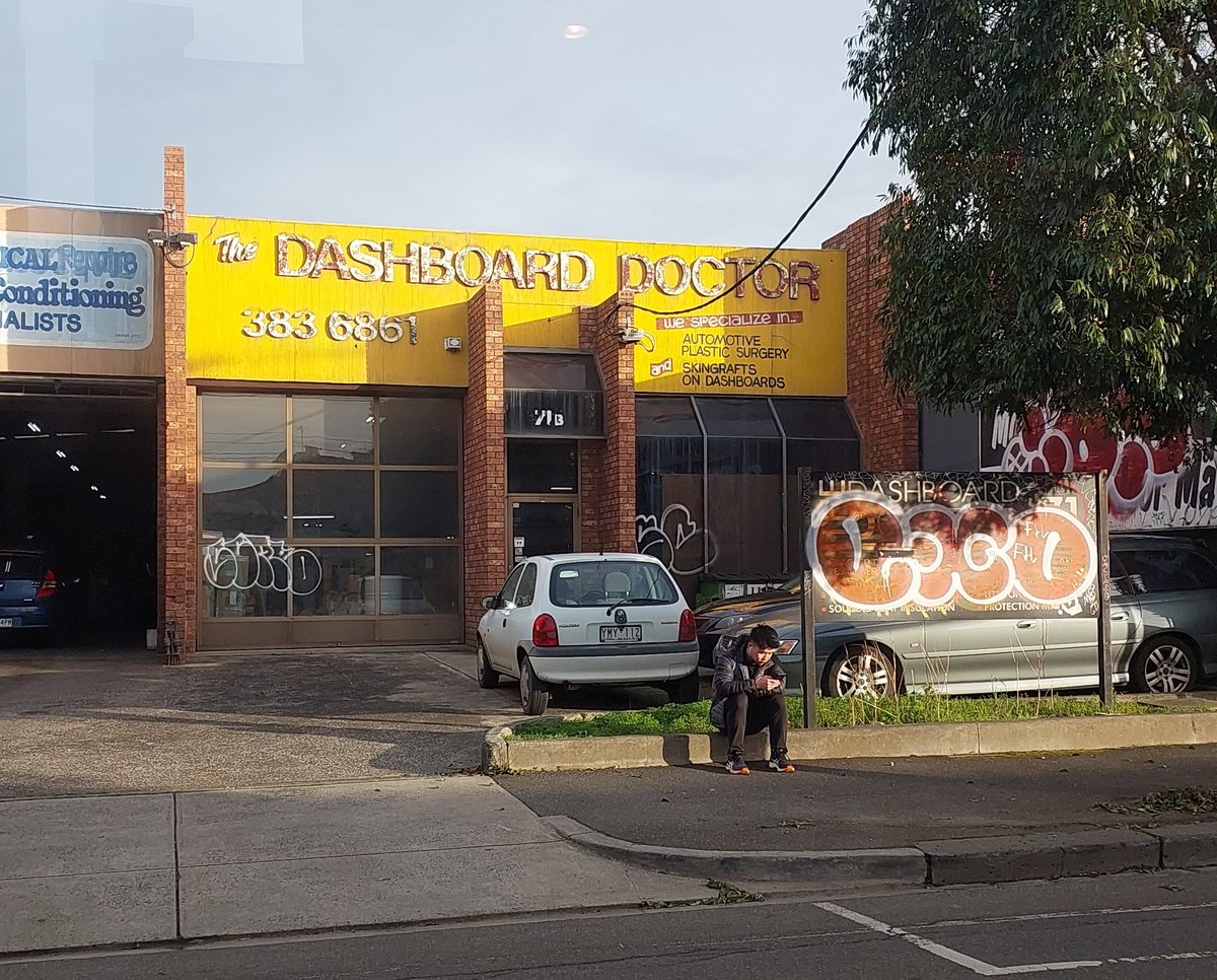 The Strolling Man tweet media