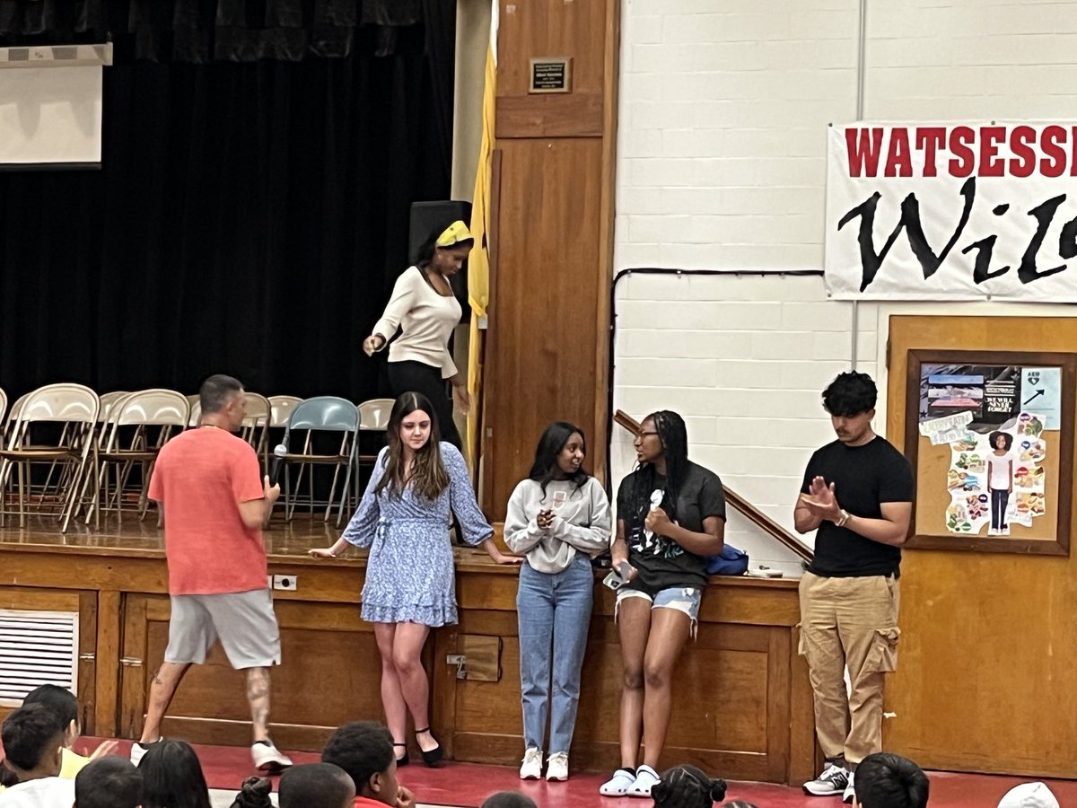 Watsessing alumni, BHS seniors, visited our school as they explained their experiences and future goals. We are so proud of each one of these amazing students.What promising futures lie ahead. @AsstSupBlmfld⁩ ⁦@MrMilano07003⁩ ⁦⁦@LaurajaSalamone⁩