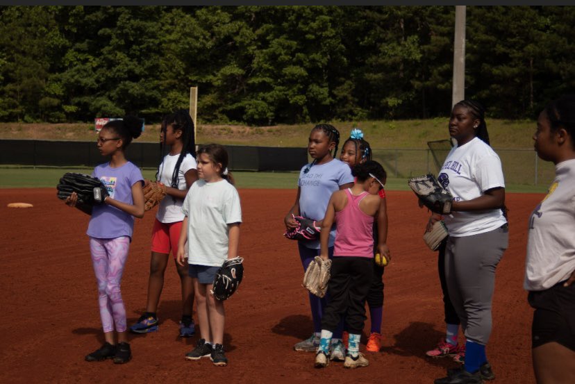 ⭐️A great time was had by all on Day 1 of Softball Camp ⭐️

📸: Lily Wilson