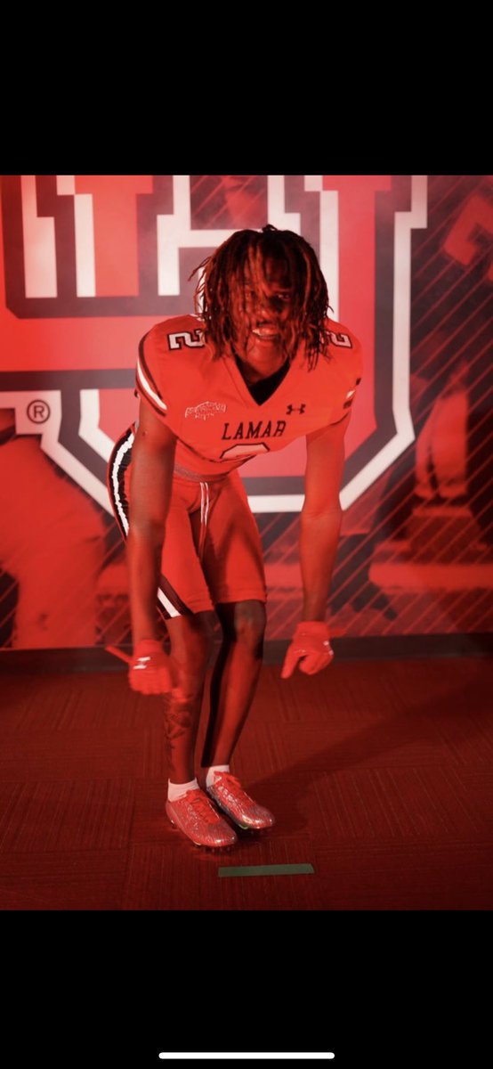 cash cross tweet media