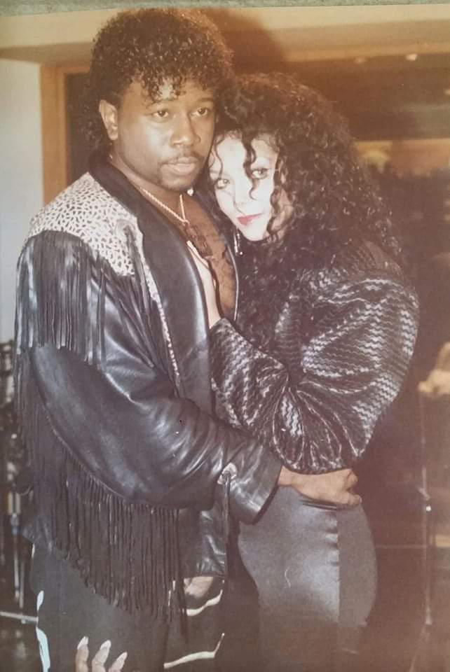 Throwback Thursday.  Happy belated birthday to Bou- Legged,Lou who was taking a photo with Latoya Jackson.      