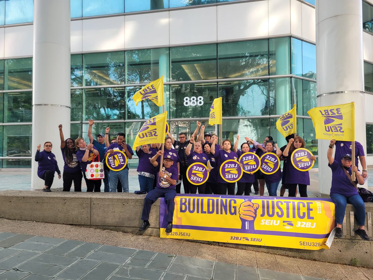 32BJSEIU's tweet photo. Today as we rally from state to state and mark the 33rd anniversary of Justice for Janitors Day! Janitors are essential workers who deserve recognition and support. Let's stand together and ensure they receive the fair treatment they deserve. #JusticeForJanitors https://t.co/Fts3HaeTYU
