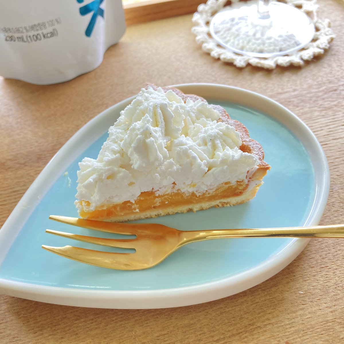 APPLECAT2022's tweet photo. 動画アップしました🎥
レモンのパッケージに心惹かれる季節ですね🍋💕

https://t.co/Qv1k2ktnr8

#タントファンクロス #ファンクロス 
#車中泊 #軽自動車 #車中カフェ #レモン #レモンスカッシュ #icetalk #カーテン #田園風景 #ドライブ #ムーミン https://t.co/DEpKtt3vKU