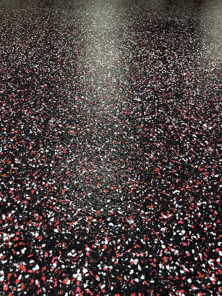 CreteExpert's tweet image. Epoxy flake floor 🚨💥💯 #everythingaboutconcrete #mikedayconcrete #mikedayconcreteyoutube #theconcreteunderground #epoxyflakefloors #epoxyfloors