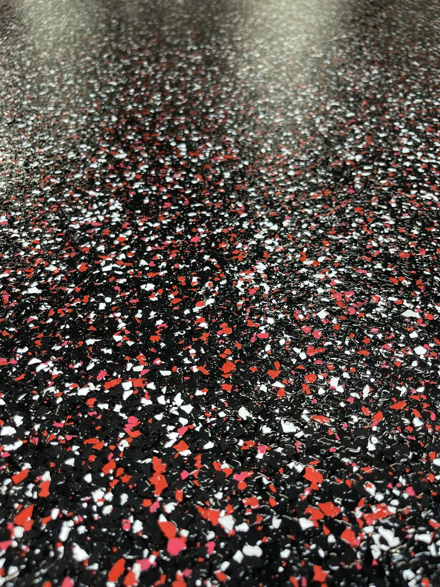 CreteExpert's tweet image. Epoxy flake floor 🚨💥💯 #everythingaboutconcrete #mikedayconcrete #mikedayconcreteyoutube #theconcreteunderground #epoxyflakefloors #epoxyfloors