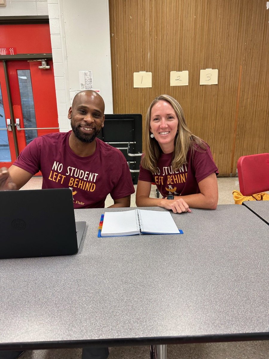 ThaBurner's tweet photo. Just two normal people @tonyacravens14 trying to #MakeAdifference in our younger peoples lives. Keep up the Great work Coach! You rock! ๐ช๐พ๐๐ฅ #AthertonHS #LadyRavens #trusthAprocess #NoStudentLeftbehind @CoachFluhr @abrownl2
#Myzeek #JCPS https://t.co/rXw6ZWM1ba