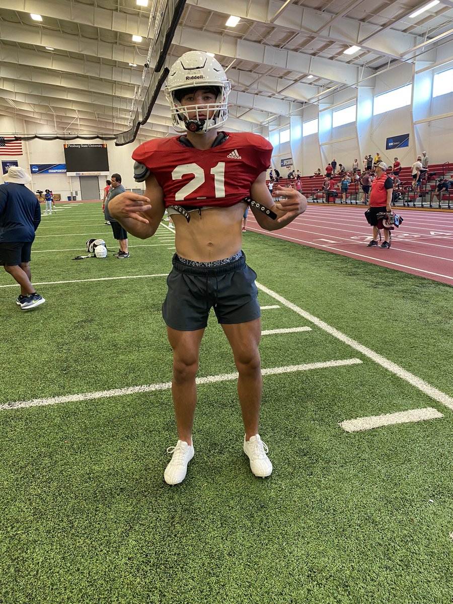 Had a great time <a href="/GorillasFB/">Pitt State Football</a> today thank you for the camp SS 6ft 185 <a href="/CoachTomAnthony/">Tom Anthony</a> <a href="/_CoachNutt/">Coach Lynn Nutt</a> @CoachSimsPSU <a href="/Coachbwright4/">Brian Wright</a>