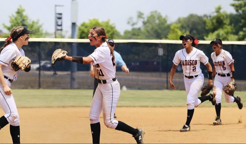 sofiamarshall04's tweet photo. Extremely honored to be awarded First Team All State my junior year! Even though we did not finish where we wanted, I am still proud of our team and we will come back stronger next season!
@BulletsSauder https://t.co/6wRbB2zUcT