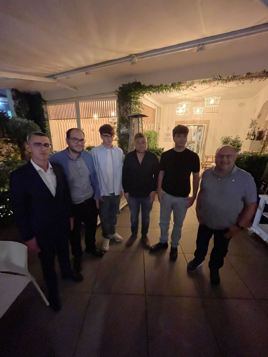 nianto333's tweet photo. i miei maschioni https://t.co/gJPb5rutpE