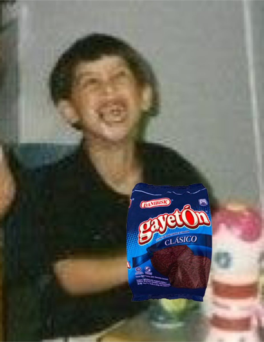 GuilleAuge's tweet photo. Creo que ya es hora de admitir que el Gayetón es la chuchería dulce con mejor relación calidad-precio. 

Basta de hablar del Pirulin, la Nutella y todo eso. Demos al Gayetón el lugar que se merece. https://t.co/vvvvCJroYp