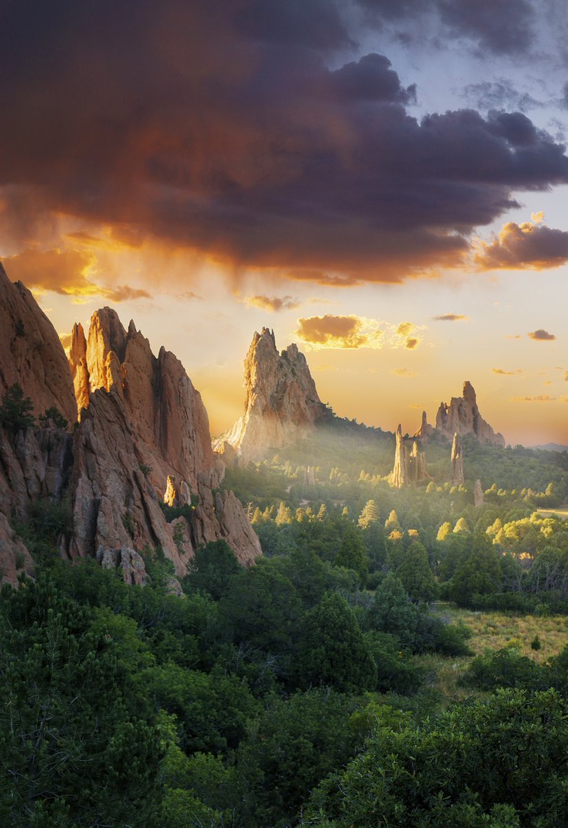 TheKevinHawkins's tweet photo. Garden of the Gods https://t.co/Pr69nrgA32
