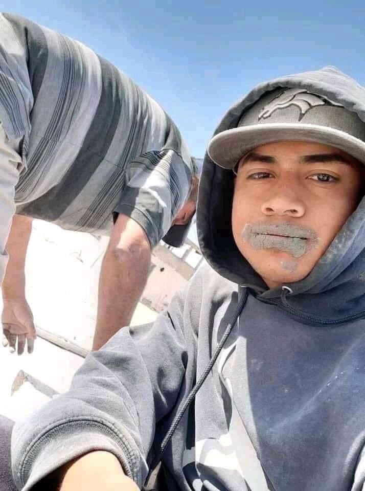 mcgwoficial_'s tweet photo. Pedreiro: Vê ali se a massa tá boa

Eu no primeiro dia : https://t.co/P9tbsGoKtv