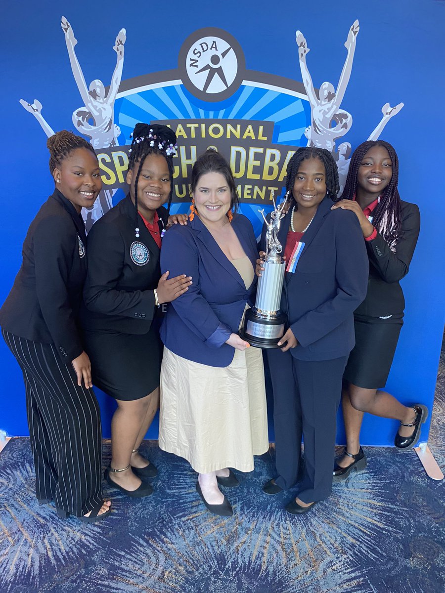 RenferdJoseph's tweet photo. Congrats to @AliefECHS student Kelsey Mosely on placing 3rd Nationally as a Best Speaker in the World Schools Debate category. Thank you Mrs. Freeman for preparing these students national contest. @branbrotherton Come @AliefISD show some love ππΎππΎππΎβ
https://t.co/ZmqbnZLCY4