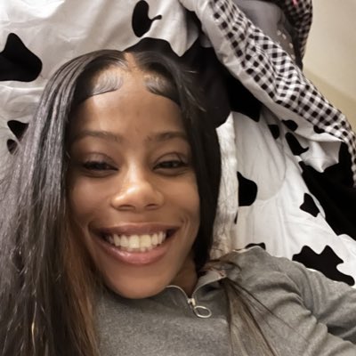 Watch 90’s BUSH PRINCESS😏🌳's leaked NSFW photo on TwXstars