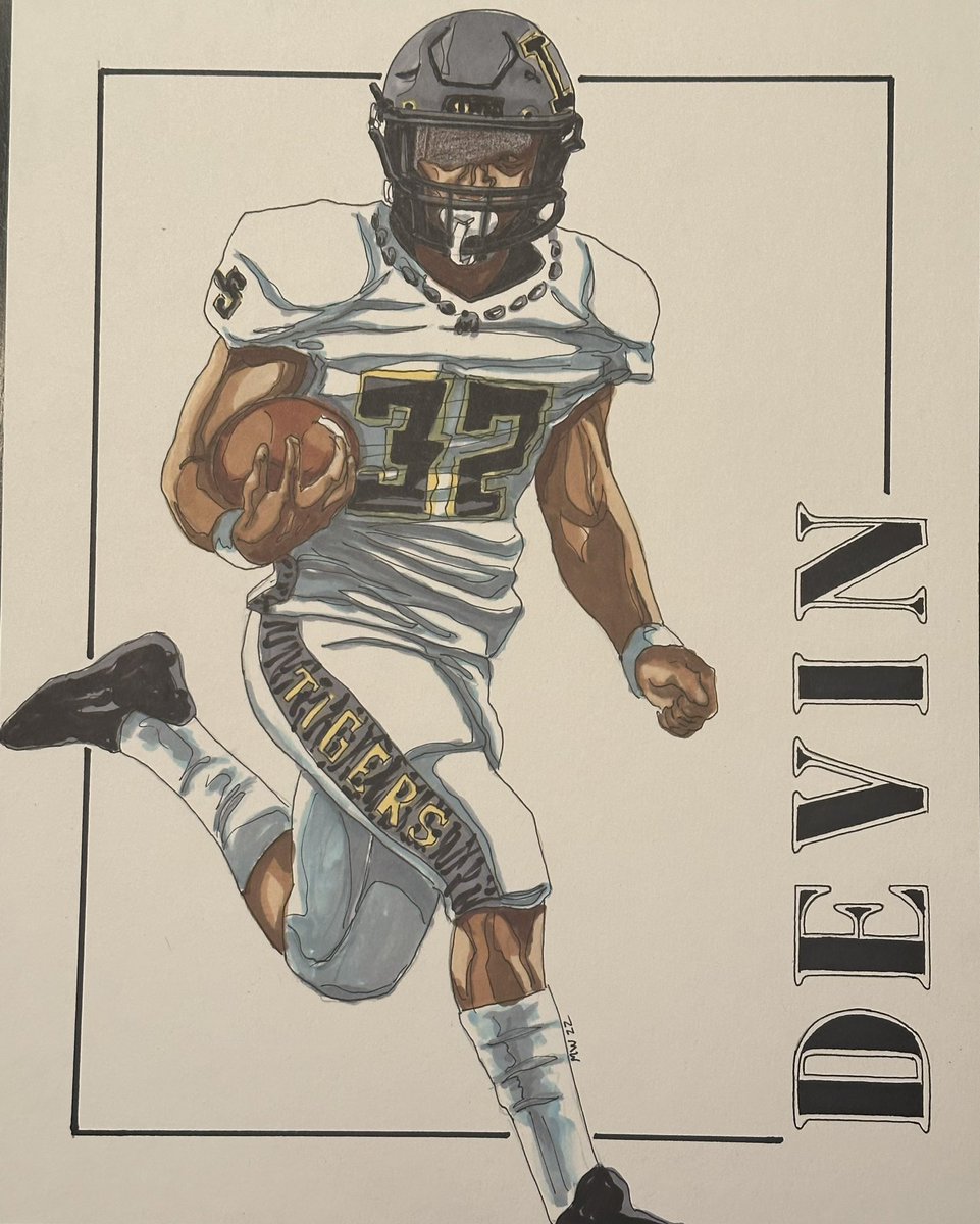 lstigerfootball's tweet photo. Hope to see everyone @RayPec_Football stadium tomorrow night to watch @OgbevoenOsahon and @DevinJAndrews23 in the Missouri VS Kansas all star game.  @gkcfca 

https://t.co/jKHm3uzenG https://t.co/vnfp9j49B2