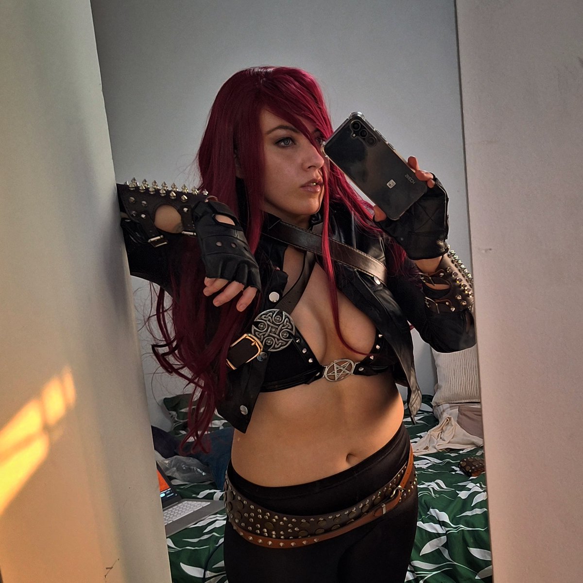 interstellarha4's tweet photo. My Katarina Cosplay WIP⚔️ I'm still working on the armour for this project, any support in finishing this costume would be amazing😍 @kofi_button #kofichallenge
#cosplayer #leagueoflegends #cosplay https://t.co/4jzYIXX1Il