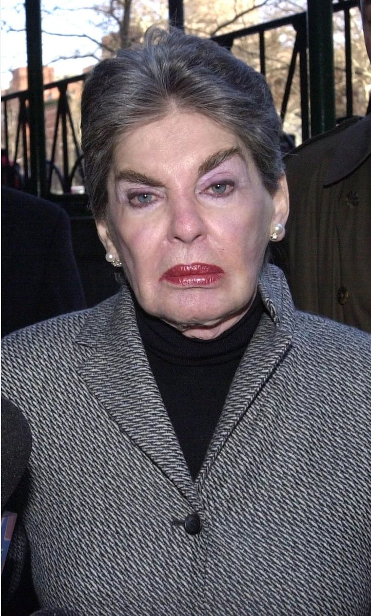 @DevinCow She reminds me so much of Leona Helmsley.   😬