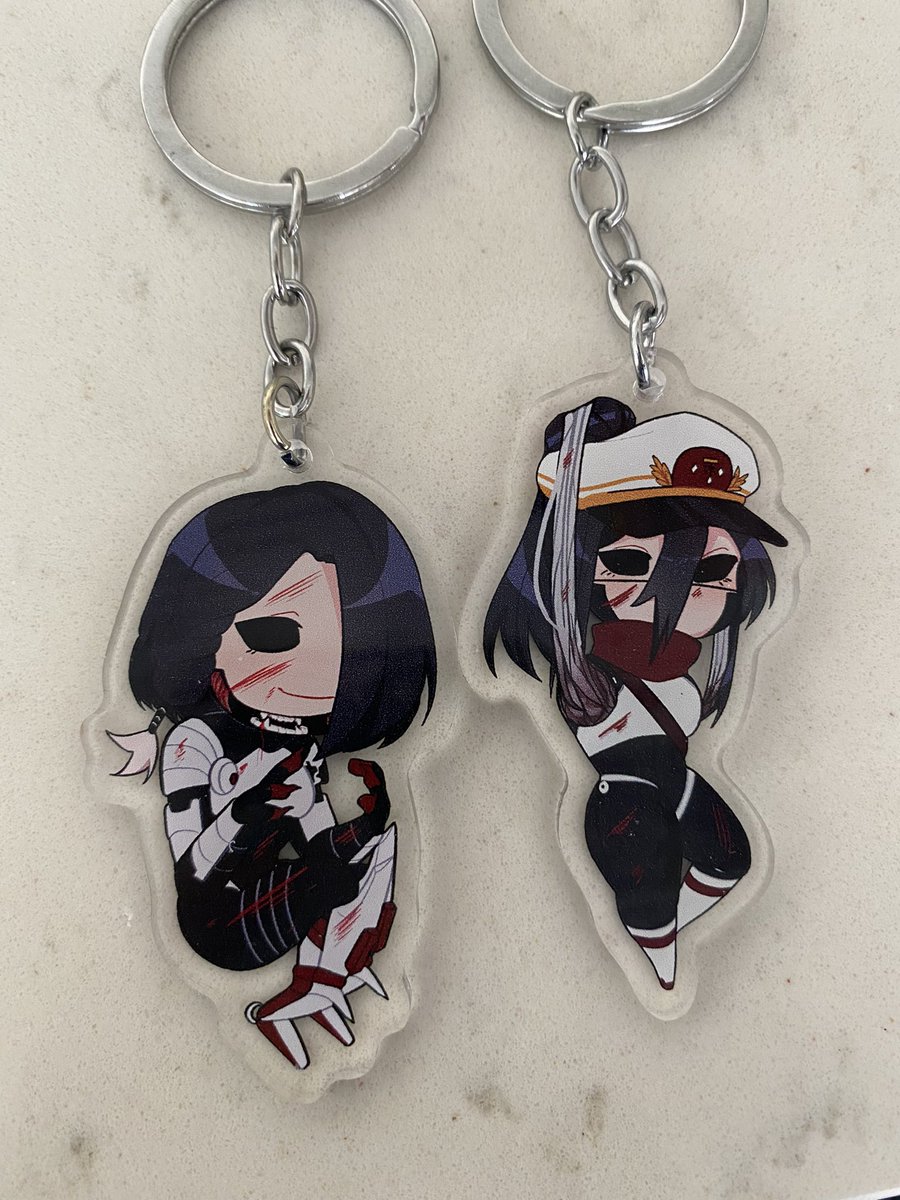 more keychains but they’re my sig ocs:”]
