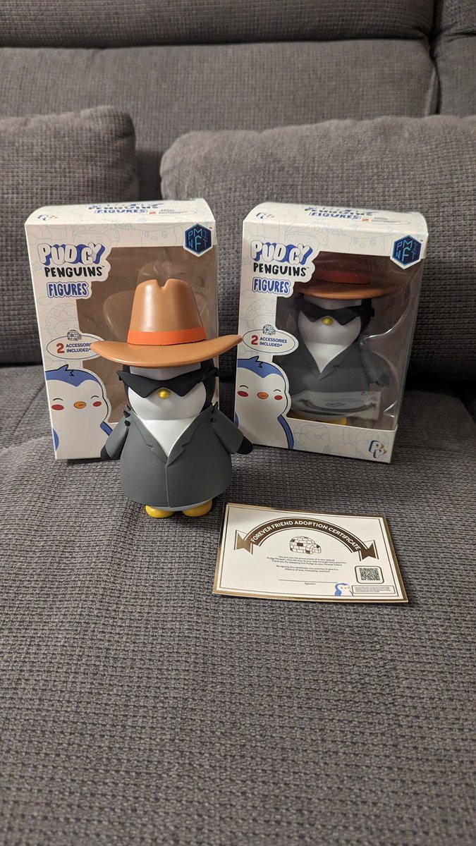 OxtodHH's tweet photo. Finally recieved my first #pudgypenguinsfigures 😍
They look so dope but sadly I got two of the same 🙈
I think now it's time to look for an entry in their NFT ecosystem, starting with a Little Pudgy from @pudgypenguins , what do you guys mean?🔥🔥🔥 https://t.co/PpUYdSjnG7