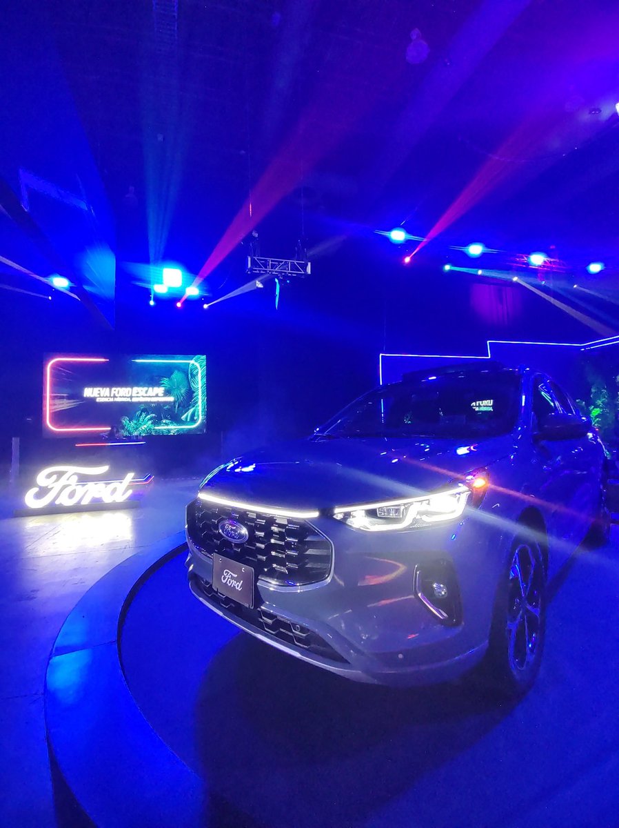 _postmag's tweet photo. En la presentación de la nueva Ford Escape #Escape #Ford @fordmx https://t.co/R4m3zgYxcf