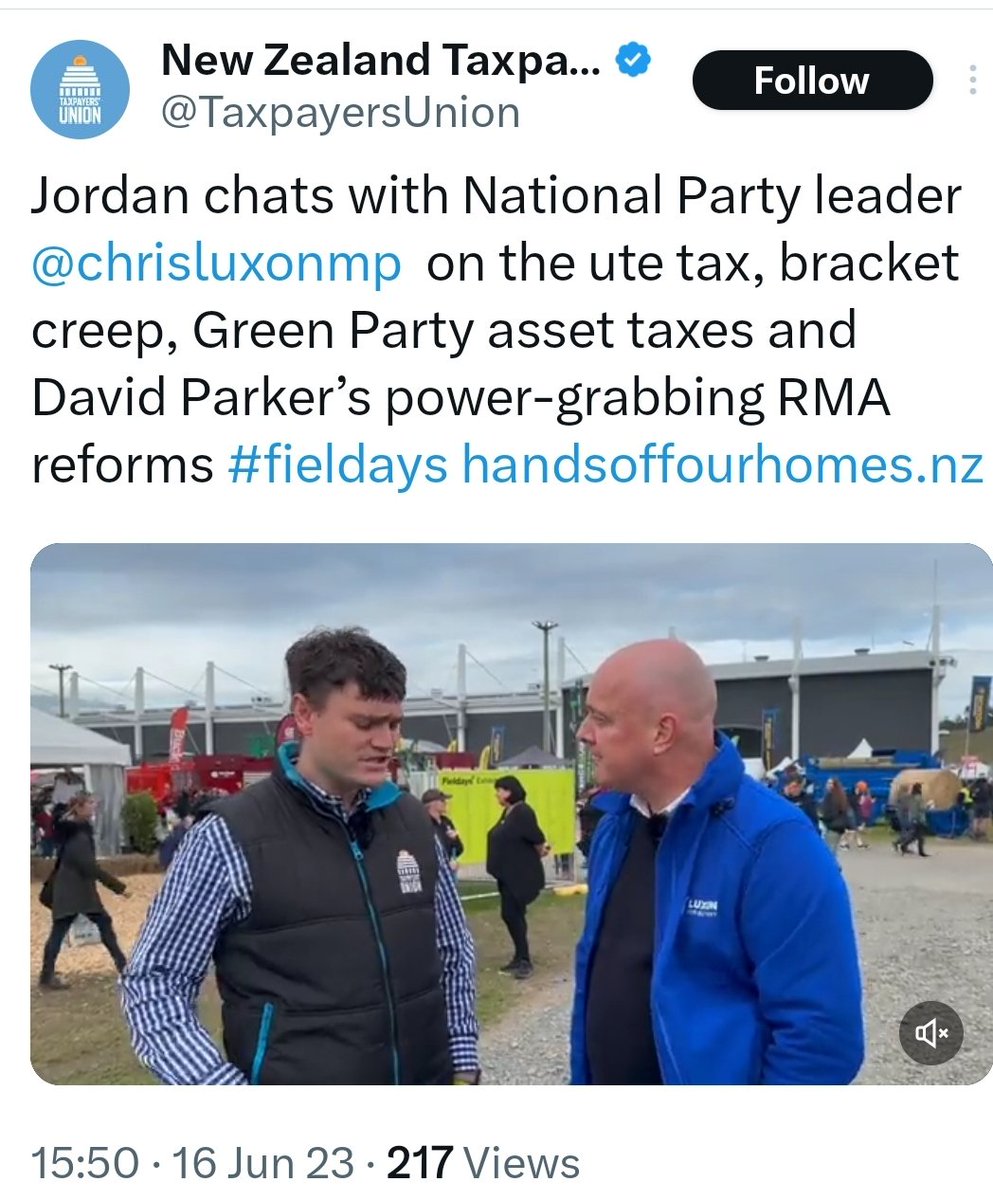 Considering this guys well known dodgy background,  it still surprises me that an aspiring politician like Luxon would associate with him in public.  Why do Luxons minders think that is a good look?

#dirtypolitics