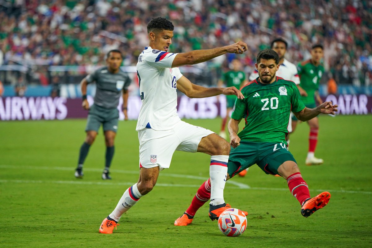 CBSSportsGolazo's tweet image. Miles Robinson has played against Mexico in 4 competitive matches, playing 380 minutes in those games. 

Mexico have not scored against Robinson. Rock. 🪨