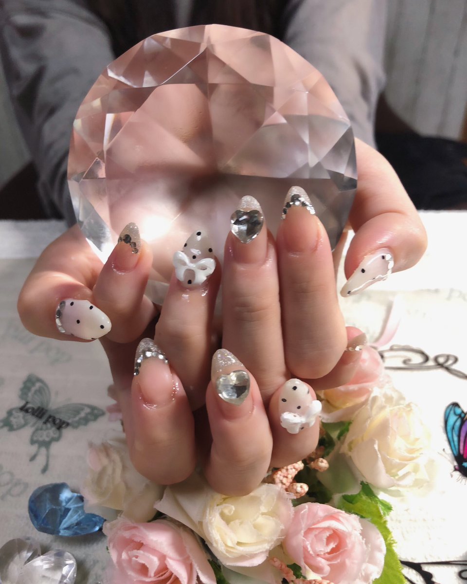 7373namihey7373's tweet photo. ＊
#ジェルネイル #Lollipopnail #自爪を削らない #パラジェル #自宅サロン 
#ネイル2023 #ネイルデザイン2023 #トレンドネイル  #ジェルネイル2023 #ニュアンスネイル #ドットネイル #リボンネイル #ストーンネイル #ちゅるるんネイル #nailstaglam #naildesign #nail #nailart #nailsalon https://t.co/Hs473urb3L