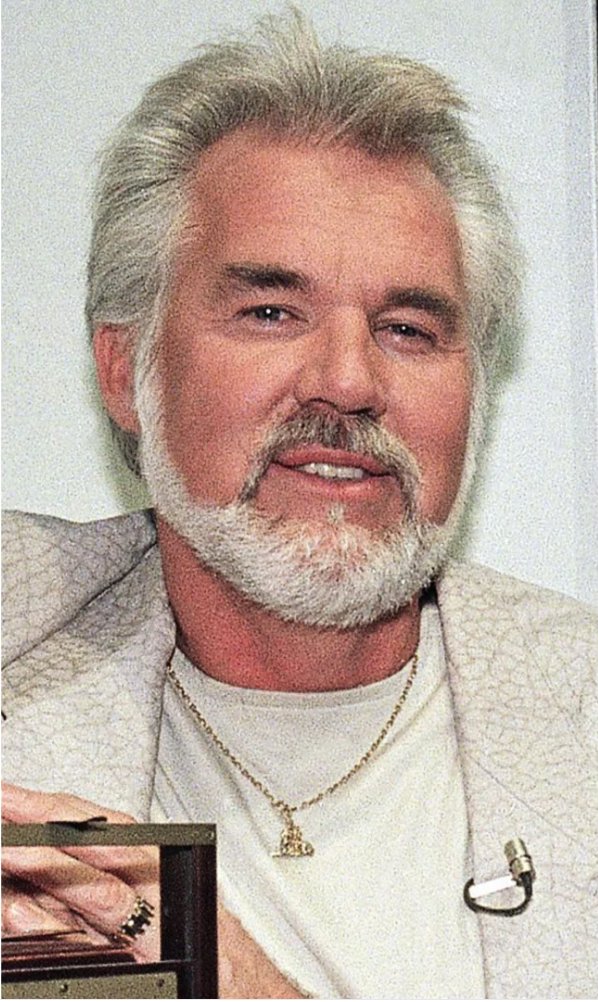 _KennyRogers's tweet photo. "A smart man isn't necessarily one who knows all the answers, but knows where to find them." -Kenny Rogers
#kennyrogers #Wisdom #lifelessons #kennyisms #BeHappy #livelifebetter #lifeislikeasong #ThrowbackThursday -TKR https://t.co/RjpTNmHoQH