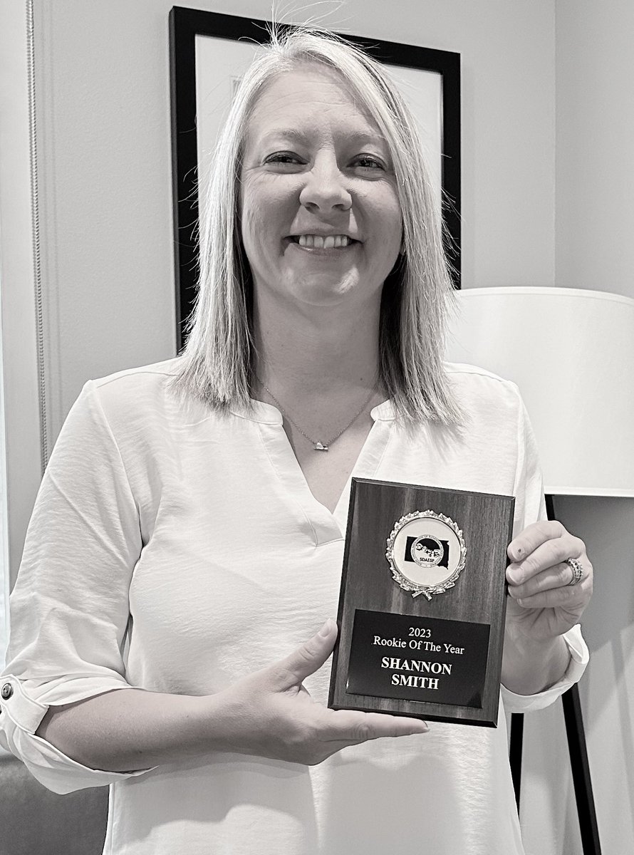 dash0119's tweet photo. An honor to be selected as the South Dakota Elementary Principal Rookie of the Year. https://t.co/4sdsf6MOJd