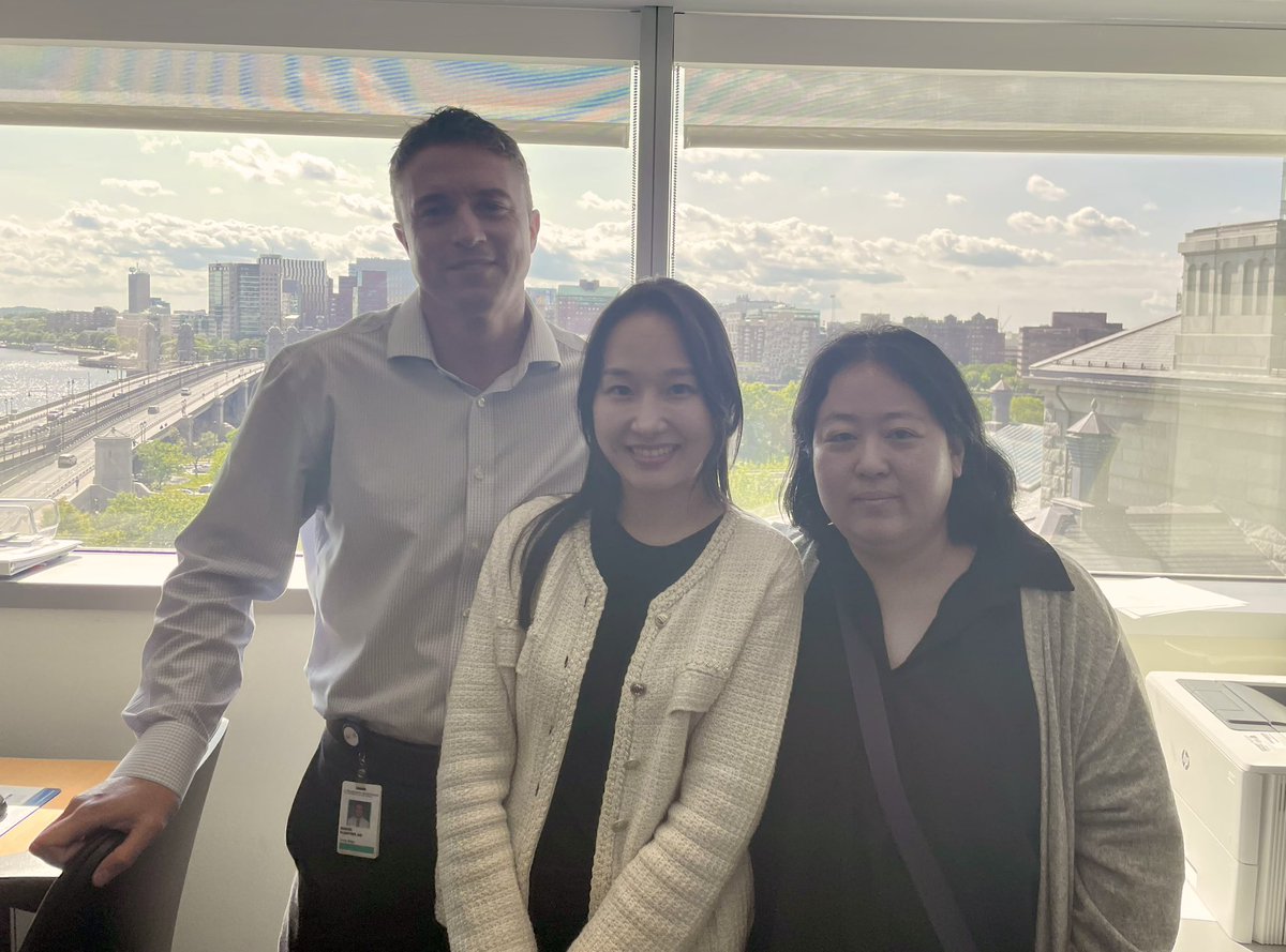Deepening our international gastric cancer collaborations with @JeeyunM and her team. Pleasure to host talented post docs Dr. Minae An and Dr. Jaeyun Jung at @MGHCancerCenter @arnavmehta3 @AnMinae See their recent preprint here medrxiv.org/content/10.110…