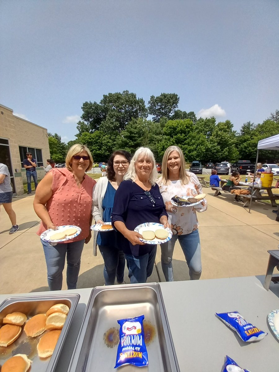 Today, we celebrated June at Oakworks with a #summer burger cookout!
