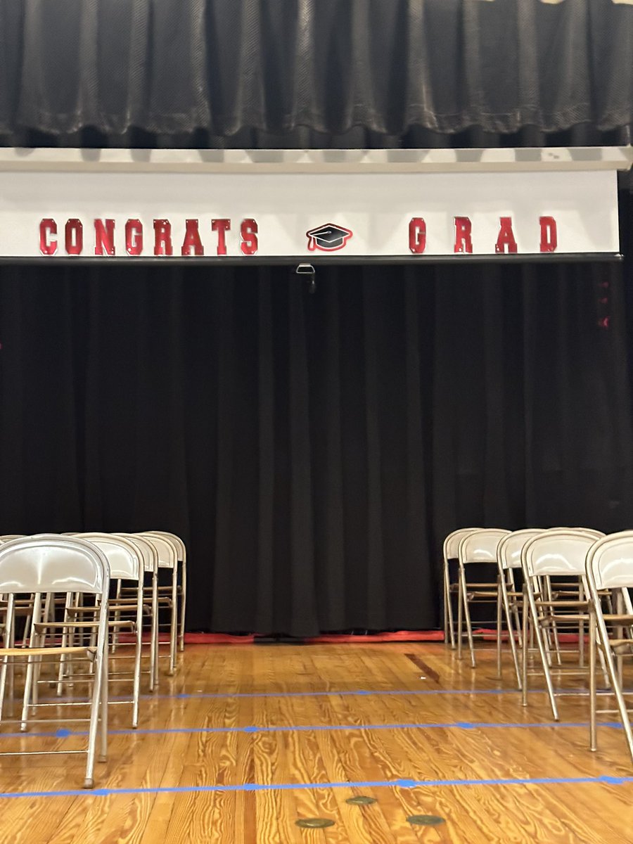 The stage is set and ready for another amazing 6th grade class day (graduation). VERY proud of all our 6th grade students! 💜🎓 @WatsessingPage @GinaRosamilia @07003schools