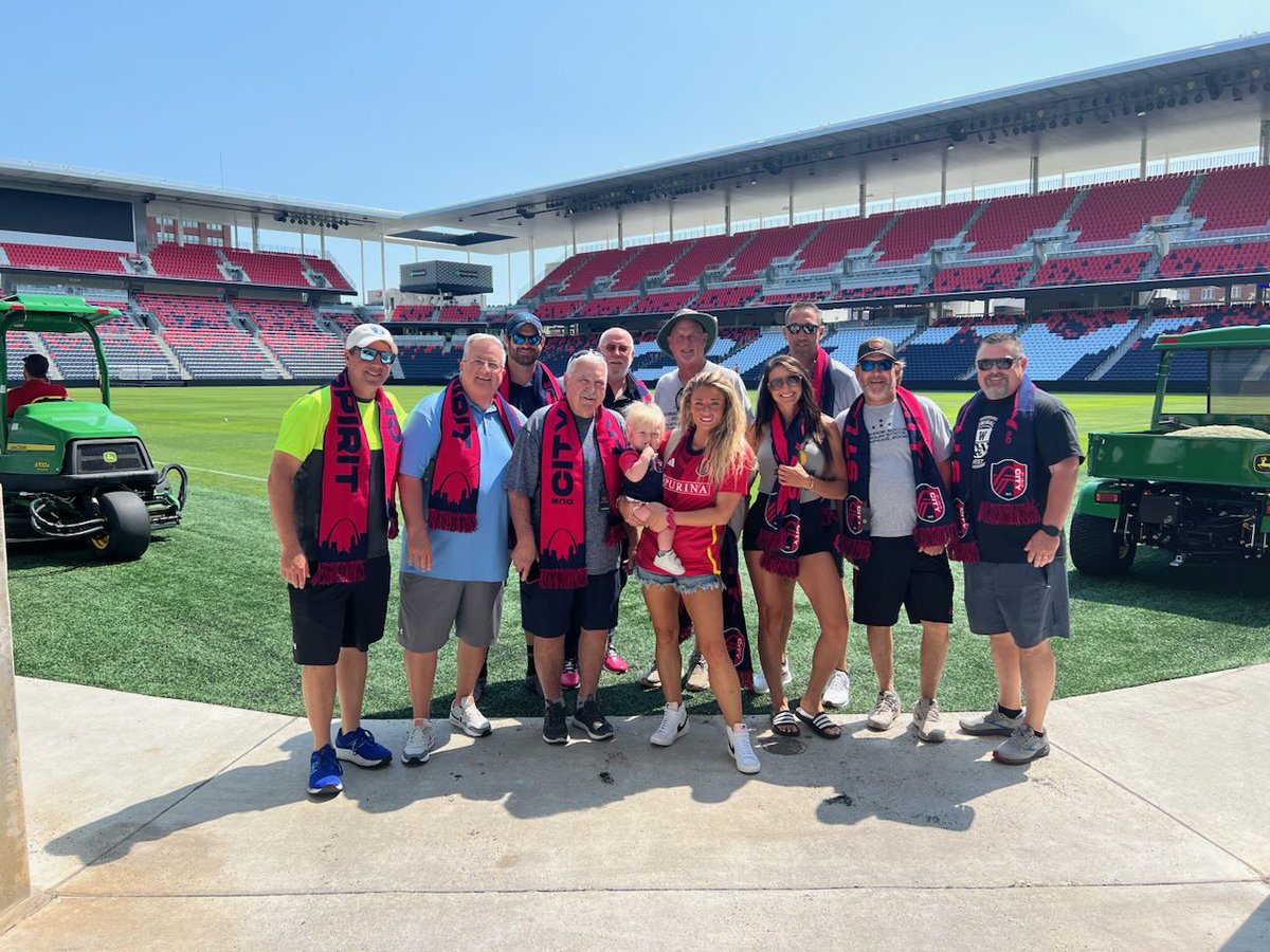 STL High School Soccer Coaches tour CITYPARK ✨
~
~
#soccer #soccercoach #highschoolsports #soccerplayer #stlcitysc #allforcity