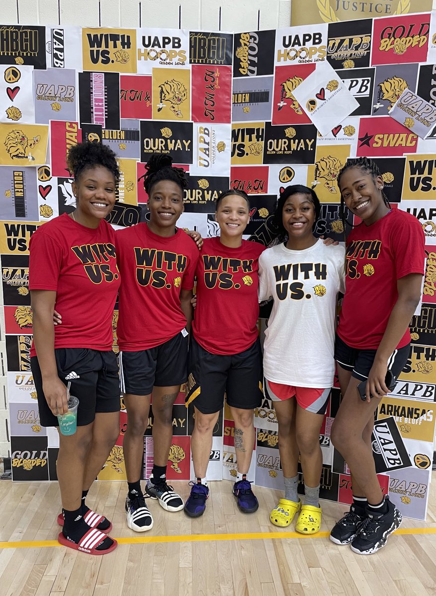 iammakaylaearl's tweet photo. Day 1 at UAPB’s Elite camp, I had a amazing day learning new things and getting better at the game of basketball. Also I just wanna thank @DivaCoachUAPB @_CoachBri_UAPB &amp; @nmealing33  for the invite and for this opportunity.  #WhyNotAHBCU. #WithUs https://t.co/Lk1TXx20P8