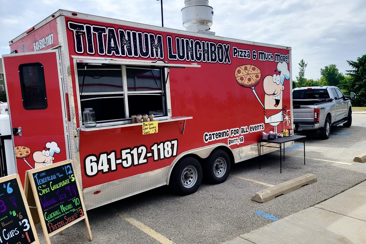 We're excited to welcome DonutNV (9:30 AM-1:30 PM) and Titanium Lunchbox (11:00 AM-2:00 PM) to campus for this week's #FoodTruckFriday! The weather for Friday (6/16) looks perfect - come enjoy some time on our beautiful campus! 🔱📷 #TritonNation #TritonExperience #SummerFun