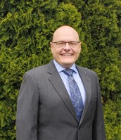 At the May Chapter meeting, the association voted to endorse Mark Spross, Executive Director at METCOM 911 in Oregon, for APCO International's 2nd Vice President. The chapter's endorsement letter along with Mark's deets are below.

waapconena.org/elections/mark…