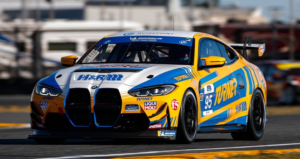 SuedeOxford's tweet image. 