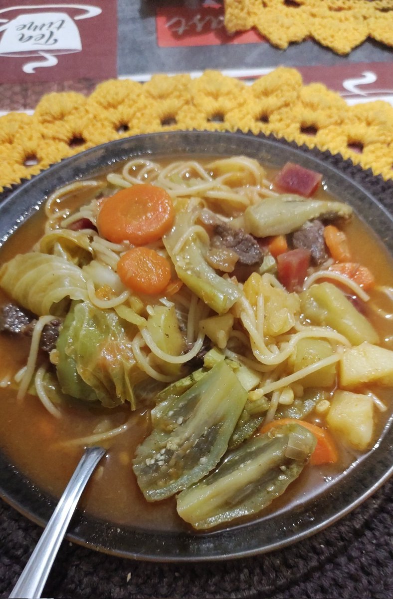 neto_erilio's tweet photo. Mineiro e assim! 😬😬 Não pode fazer frio que sai aquela SOPA😃🤤😋😆
#sopa #frio #uberlandia https://t.co/pn82vZH7AI