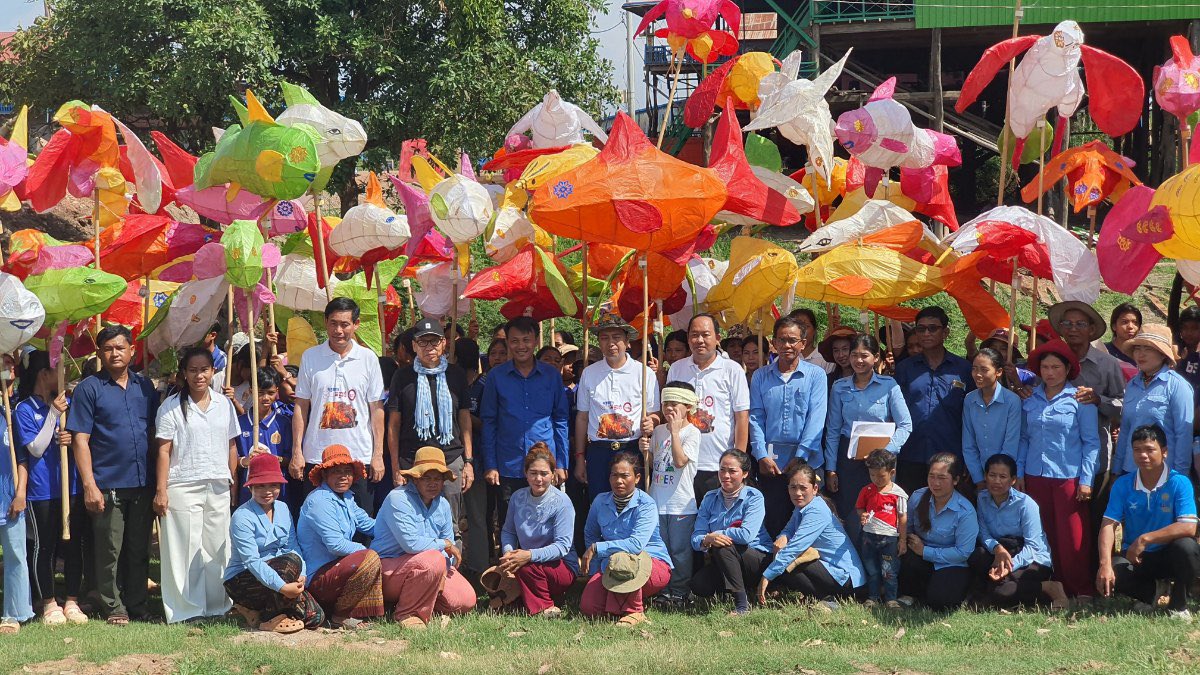 Welcome to the new Inland Ocean Festival, Tonle Sap Lake, Cambodia.

Thanks to the Giant Puppet Project for the Baby Puppet workshop and event collaboration.

lnkd.in/g3huRgNE

 #inlandoceanfestival #waterrisingfestival #tonlesap #siemreap <a href="/UNEP/">UN Environment Programme</a> <a href="/APEC/">APEC Secretariat</a>