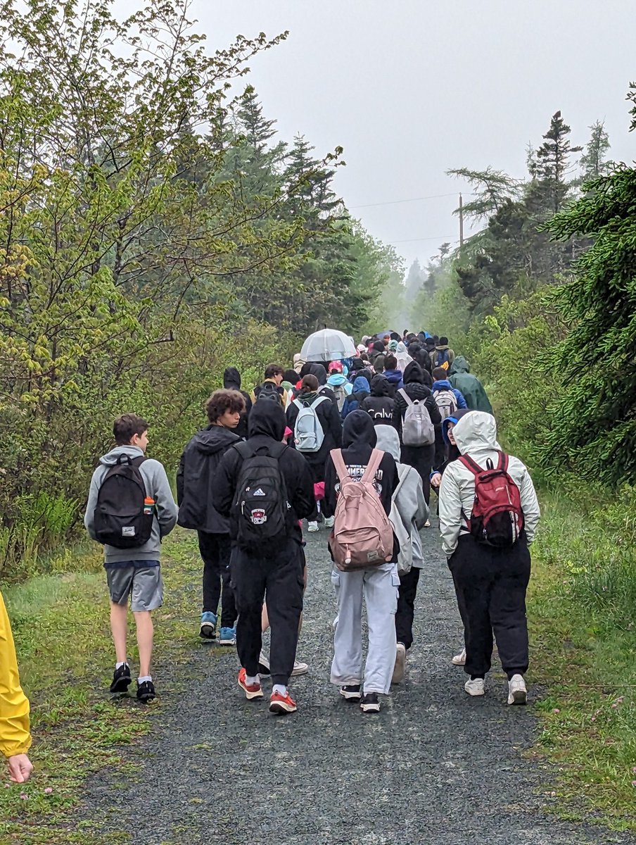 SonjaGoold's tweet photo. After several delays due to π₯π²π₯, our grade 9's completed the Duke of Ed hike. Not even π§οΈ was going to stop them! Huge thanks to Mr Rose for making it happen. So proud!! #soaked #proudteacher #HikeOn #DukeOfEd @HRCE_NS @GorsebrookJHS @BasilRose7 https://t.co/sn61iNEKnl