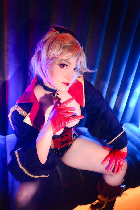 Jean bart ! is her on your team?
#jeanbartcosplay #azurlanecosplay #AzurLane 
@AzurLane_EN https://t