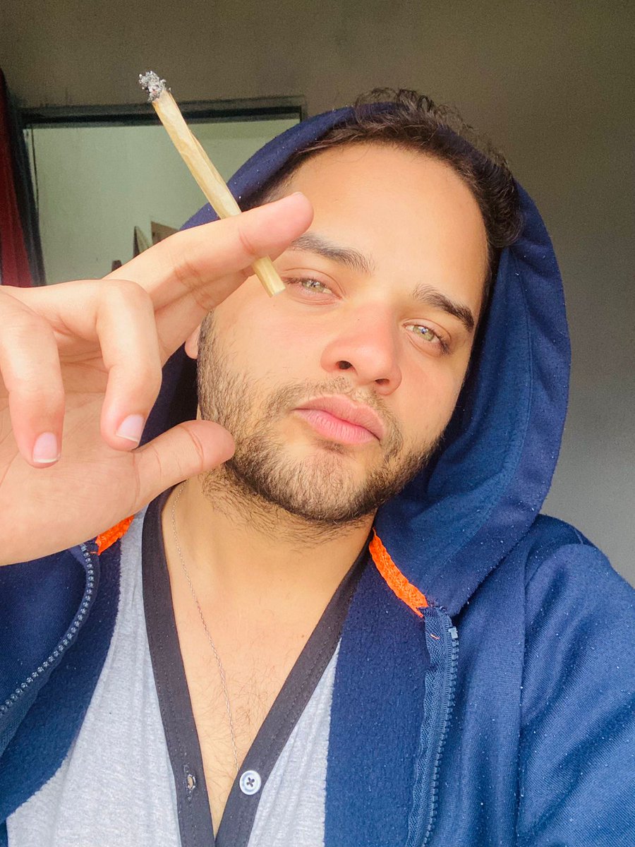 Mo3Filipe's tweet photo. Shiiii🍁

#canabis #gay #green https://t.co/mK2Trj7caQ