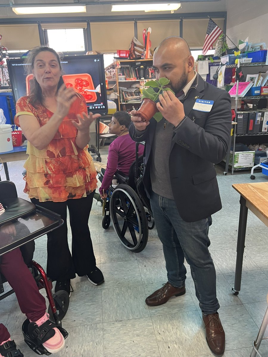 JFK Jr. School-721Q 🦅 tweet media