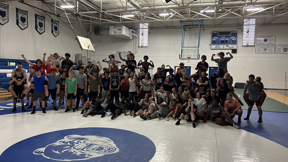 Pioneer wrestlers came down to sylvan hills to get better with some central AR schools tonight! Thanks to @CoachBear57 for hosting! #GoPioneers