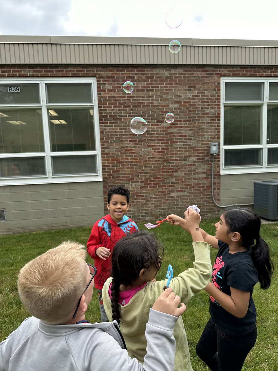 Kelly Biagiotti tweet media