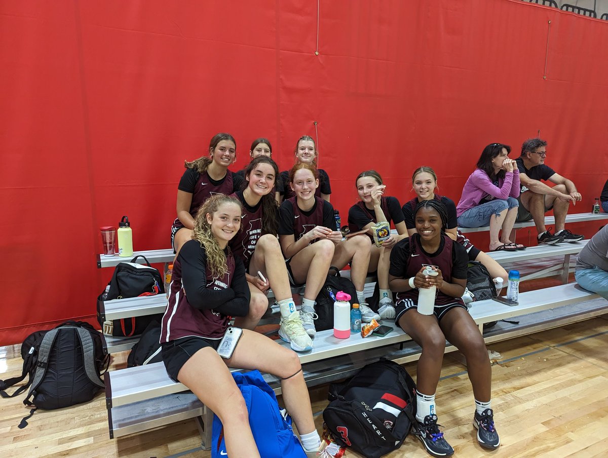 DHS Girls Basketball (@dunlapgbball) on Twitter photo Eagles WIN vs Hononegah HS 32-28 in the <a href="/WCW_NCAA_Live/">Windmill City Weekend Shootout 2025</a> event.
Great WORK Eagles 💯‼️🏀🦅 Eagles WIN vs Hononegah HS 32-28 in the <a href="/WCW_NCAA_Live/">Windmill City Weekend Shootout 2025</a> event.
Great WORK Eagles 💯‼️🏀🦅