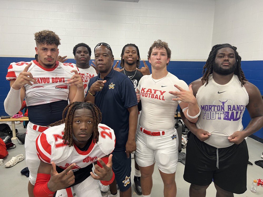 Donovan mckey tweet media